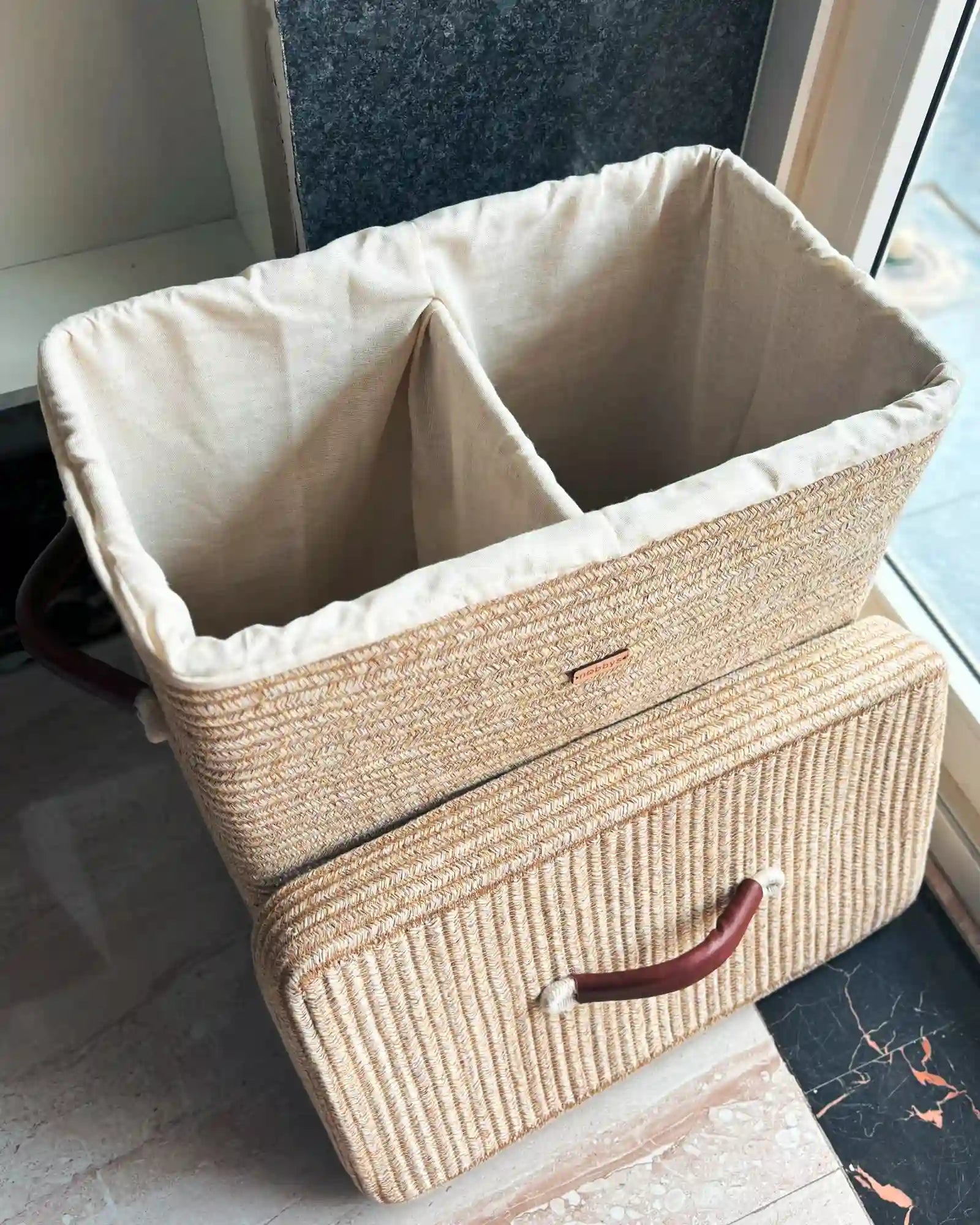 80 Litre laundry basket with partition, and wheels