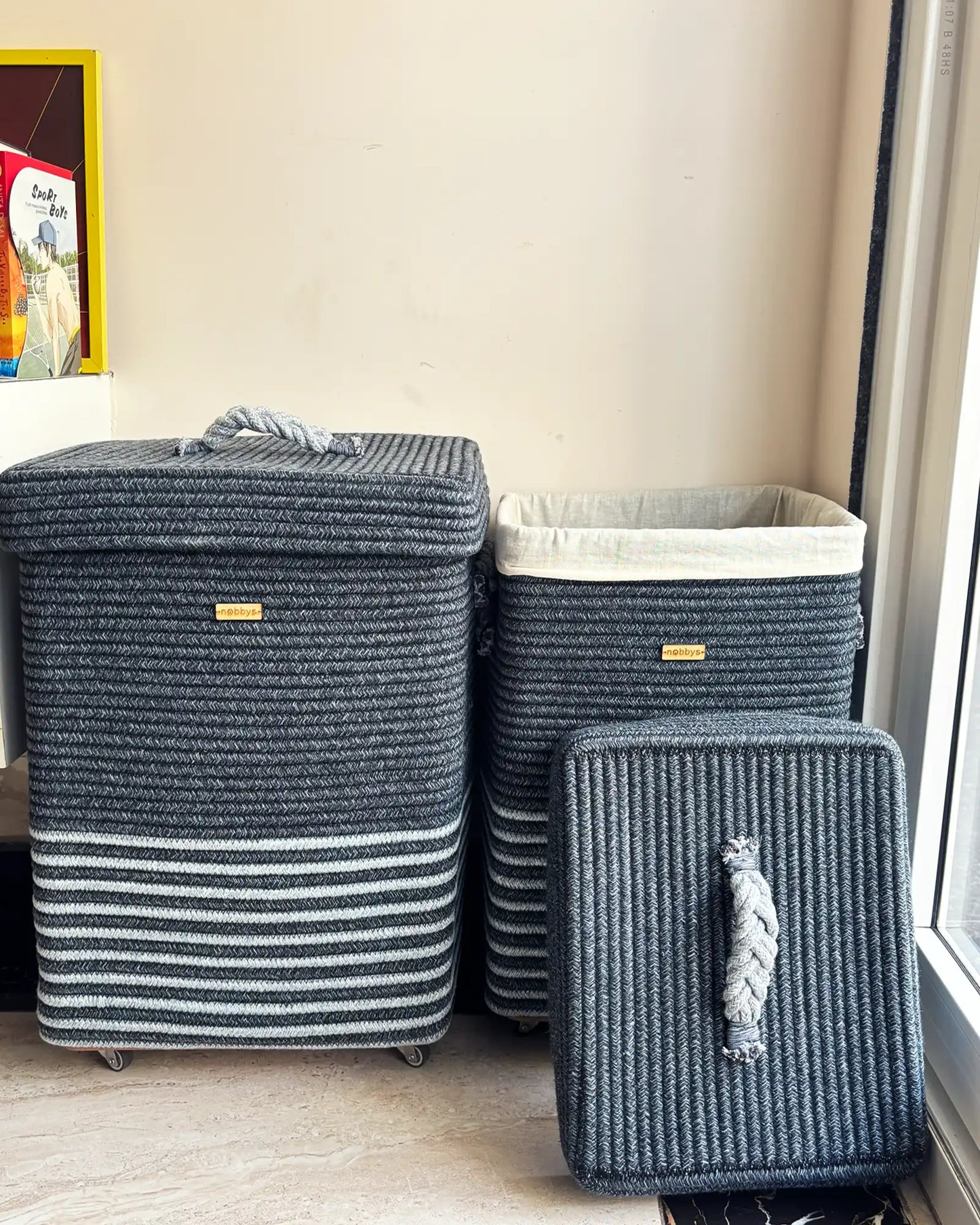Laundry basket in two sizes - 60 litres and 45 litres