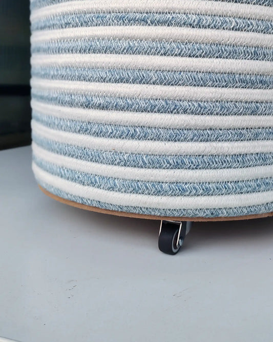 laundry basket that can be kept in bathrooms 