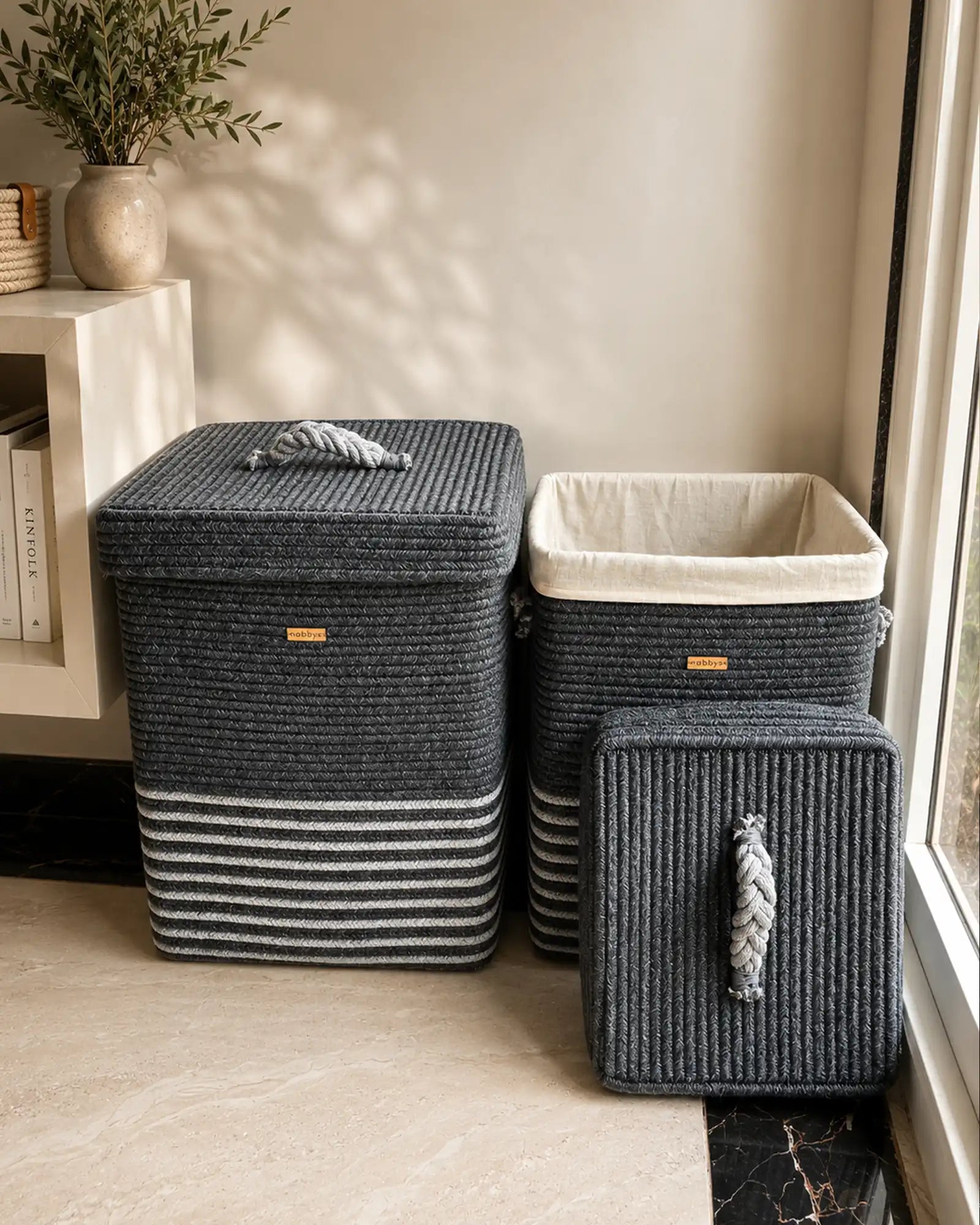 Laundry basket in two sizes - 60 litres and 45 litres