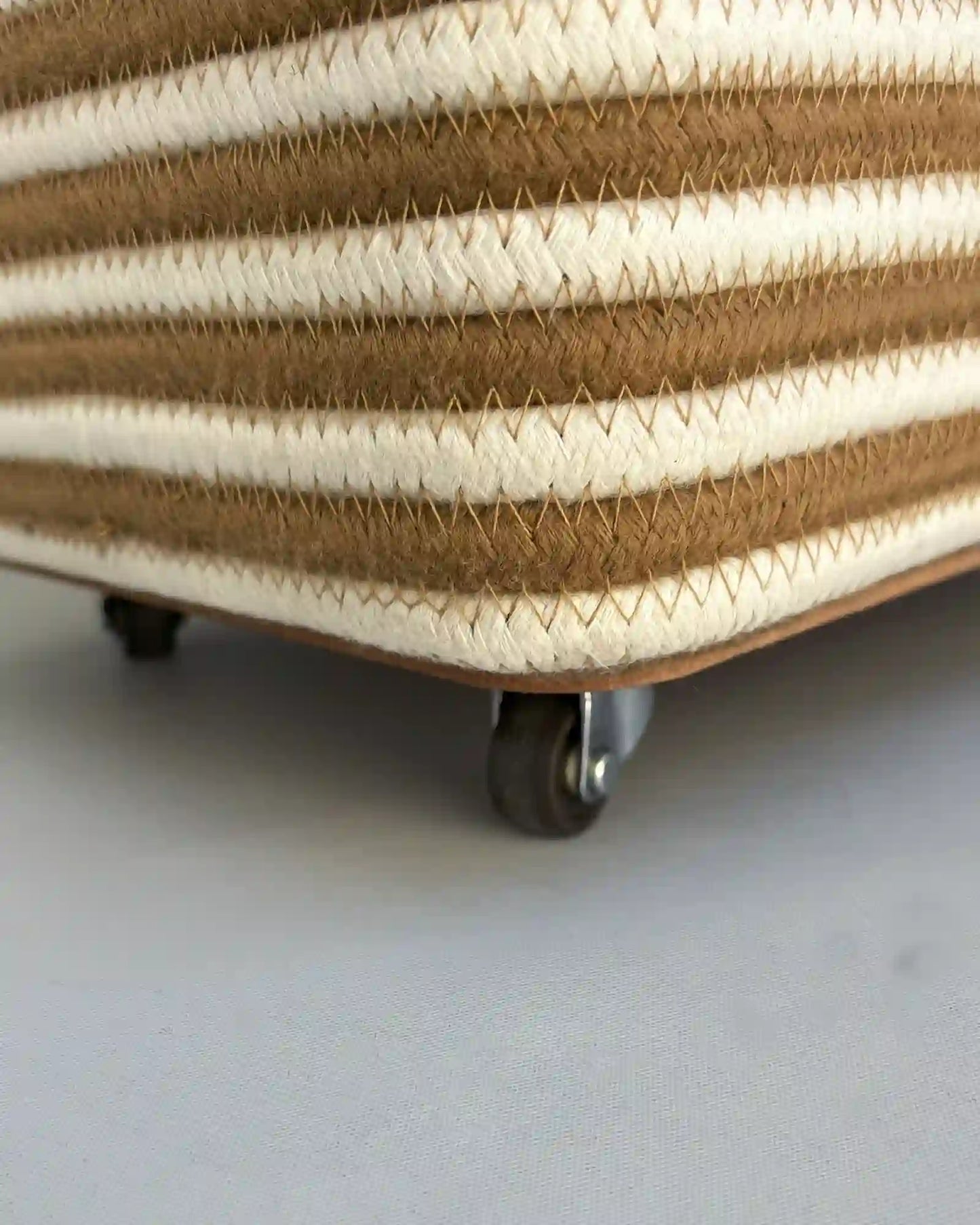 laundry basket with wheels from Nobbys